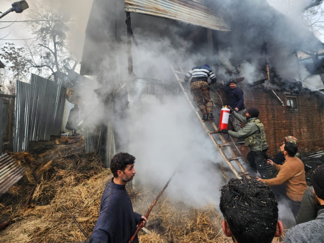 Fire Guts Cowshed in Langate, Handwara Village, Timely Response By Indian Army Prevents Major Damage -