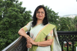 Ancient Mandirs powerful symbols of our highly evolved culture: ‘Dynasties of Devotion’ Author Deepa Mandlik - The Bookie with Sonakshi