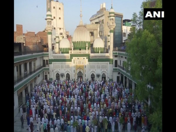 Massive crowd on Eid -