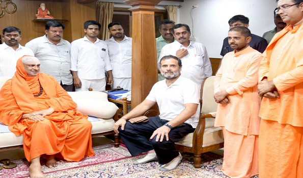 Rahul visits temple, mosque