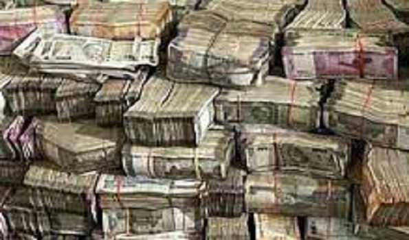 Kolkata Police recovered over Rs 8 crore cash from a car and flat in Howrah