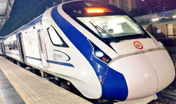 Regular service of Vande Bharat Exp from Una begins