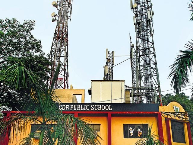 Savio Rodrigues appeals to PM to stop construction of mobile towers in school premises