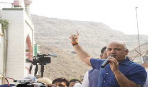 Delhi landfill sites key MCD poll issue