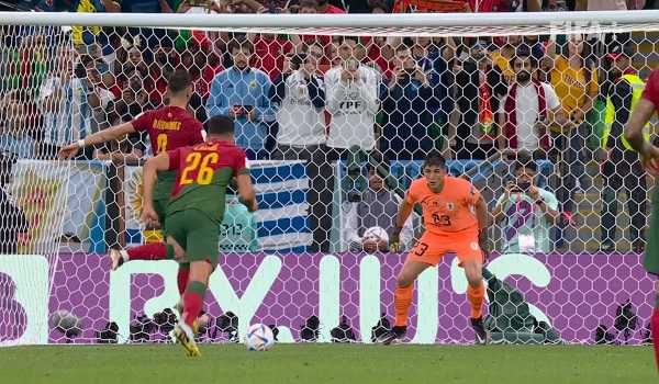 FIFA WC: Fernandes’ double strike takes Portugal to last-16