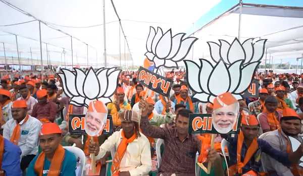 BJP heading towards landslide victory in Gujarat, leads in 152 seats