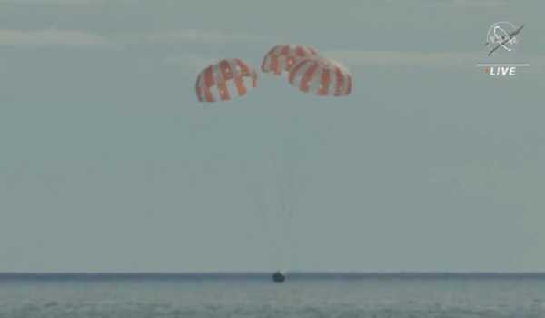 NASA’s Orion spacecraft returns to Earth after moon mission
