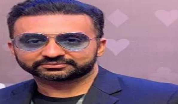 SC grants anticipatory bail to Kundra, models