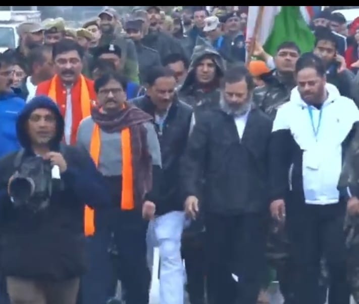 Rahul Gandhi resumes Yatra from Kathua wearing Jacket, ends T-shirt debate