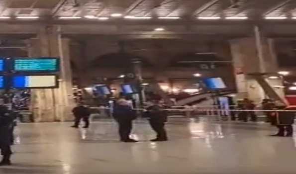 Six people injured in stabbing attack at train station in Paris – Reports