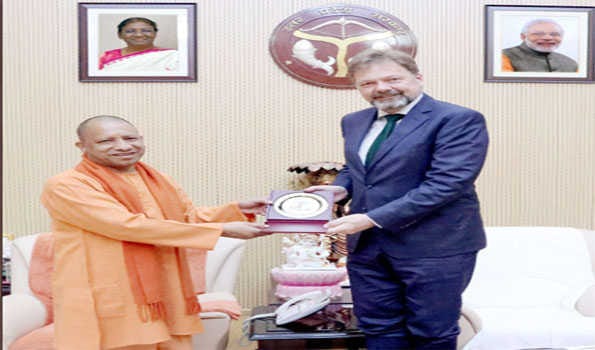 German Ambassador meets Yogi, discusses on industrial investment in UP