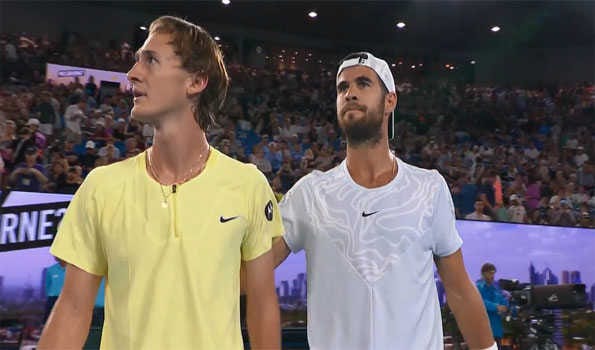 In-form Khachanov into AO semis after Korda retires