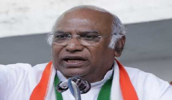 Modi’s “clean chit” to China costing nation’s territorial integrity: Kharge