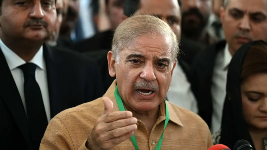 Pak power crisis: PMO meeting takes place without electricity