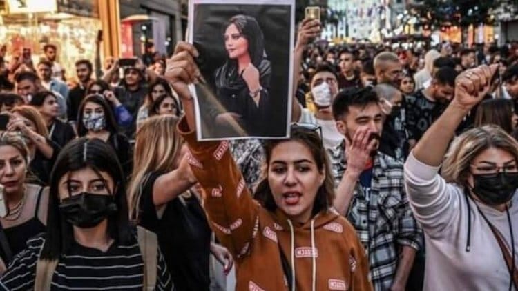 Anti-hijab protests in Iran cool down, protestors returning home