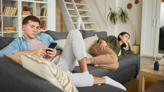 Procrastination badly affects relationships, sleep, increases depression
