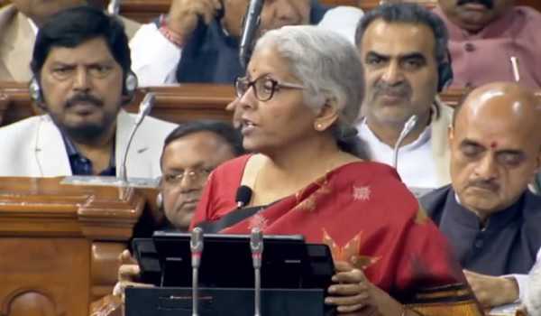 Capex outlay increased by 33 pc to Rs 10 lakh crore