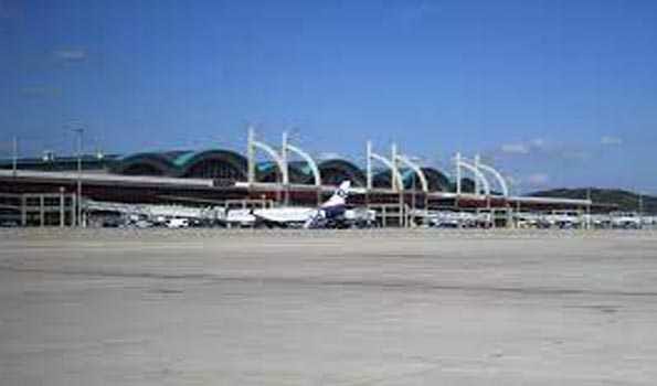 Istanbul Airport cancels some 200 flights due to snowstorm