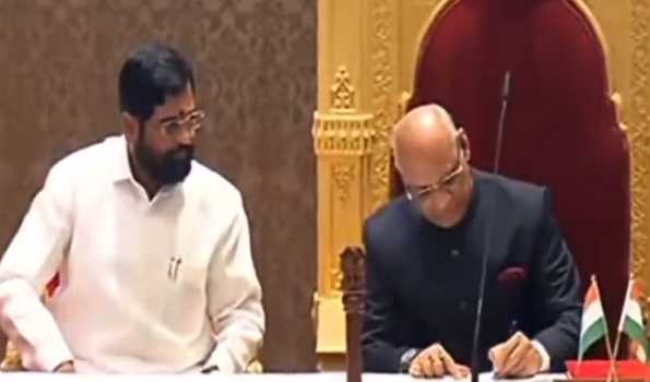 Ramesh Bais sworn in as Maha Governor