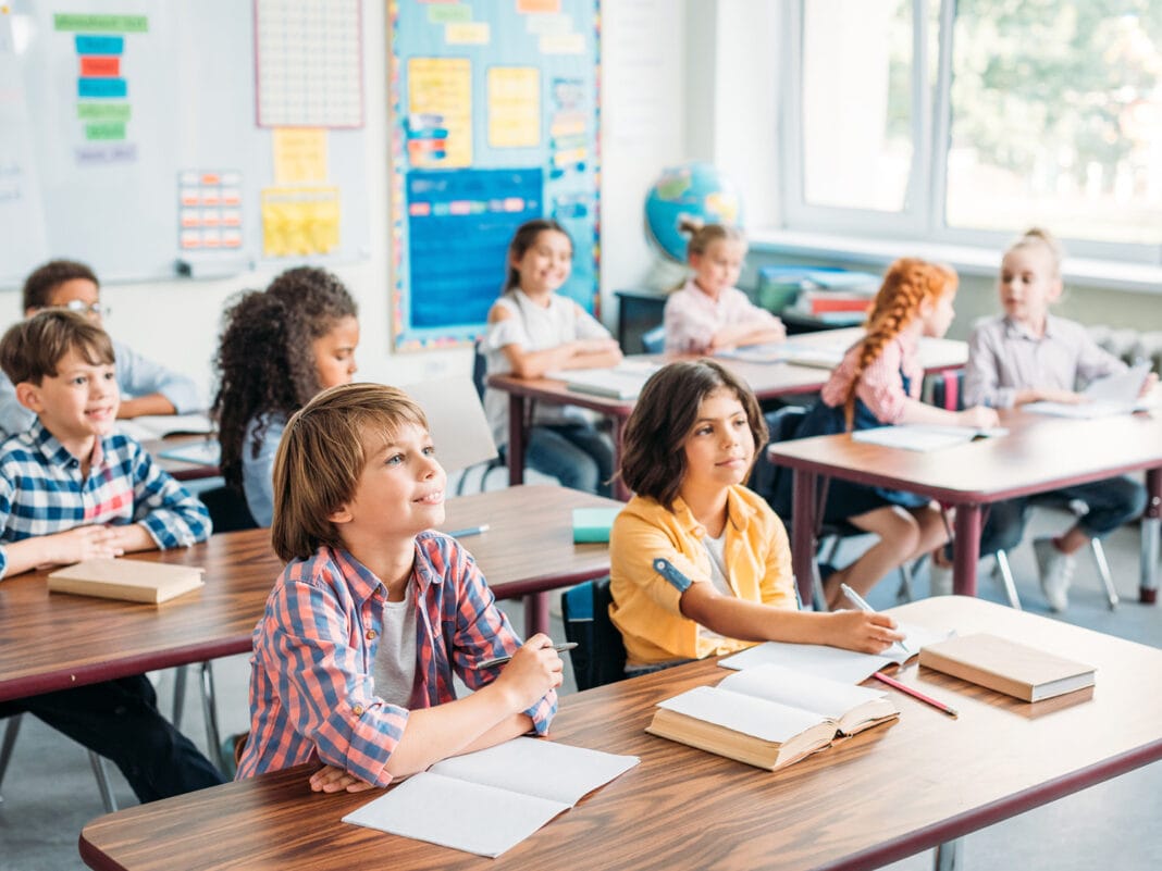 2/3rd of standard 4 students in the USA cannot read well
