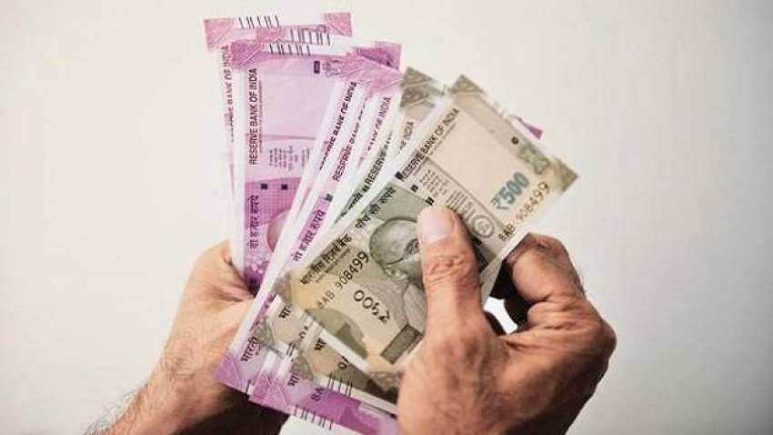 Indians’ savings increase by 9.8% in a year
