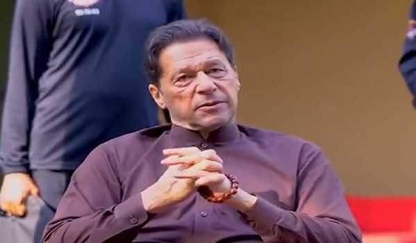 ‘Army chief treating me like an enemy,’ complains Imran