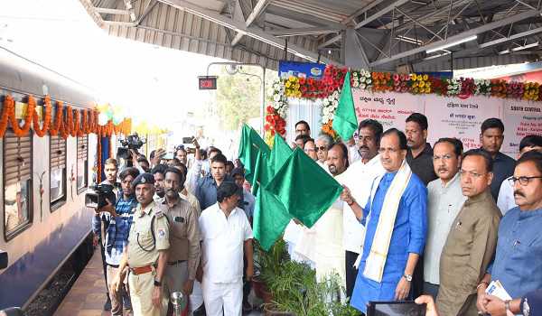 Union Minister Bhagwanth Khuba flags off Bidar-Kalaburagi DEMU Train service
