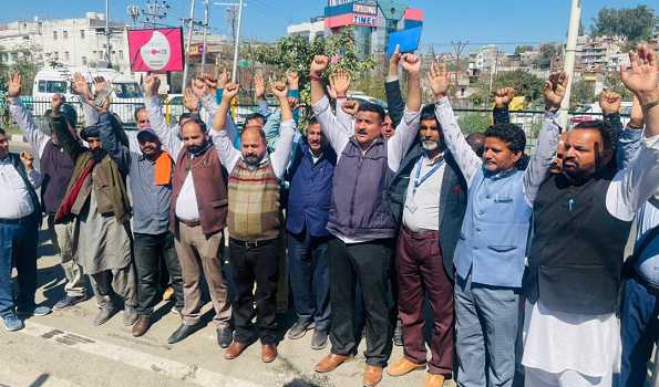 J&K Panchayat members allege bureaucracy conspiring against PRIs, stage protest