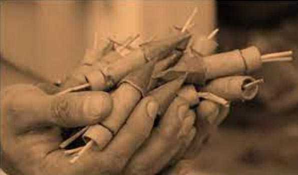 4 killed, over 20 hurt in cracker unit blast in TN