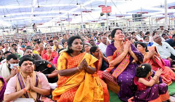 Telangana Guv participates in Sri Rama ‘Pattabhishekam’ at Bhadrachalam