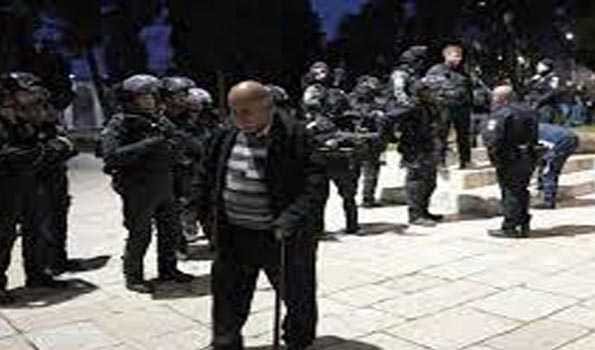 Gaza militants launch projectiles towards Israel following tension at Al-Aqsa Mosque