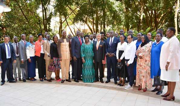 EAM meets members of Parliamentary Forum on Indian Affairs in Kampala