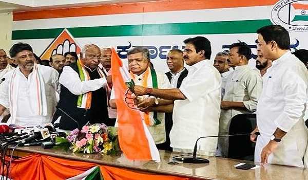 BJP heavyweight Shettar joins Cong