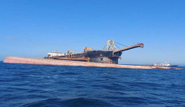 1 dead, 3 missing in ship collision in Philippines