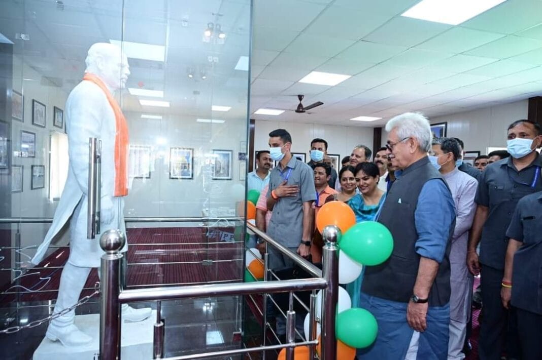 LG Manoj sinha Participated in the celebration of National Panchayati Raj Day at Palli, Samba.