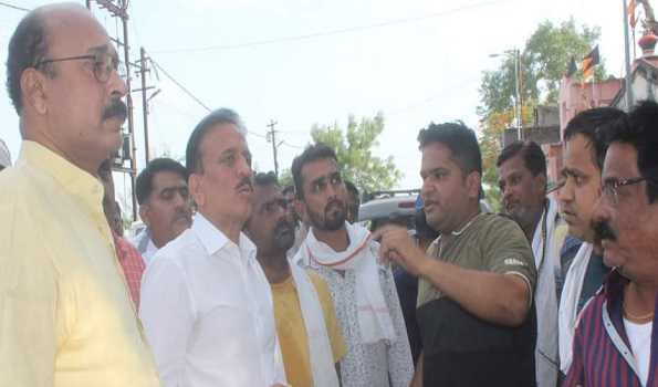 Clash in Maha’s Akola was pre-planned: Girish Mahajan
