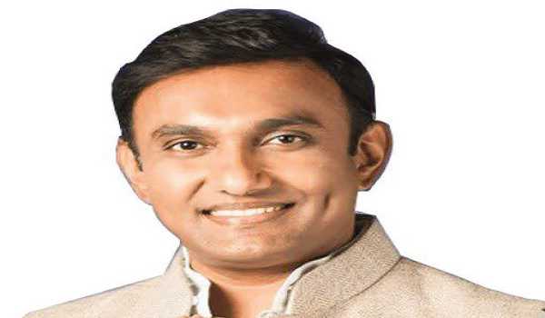 Siddaramaiah’s threat to pull down coalition govt led Cong MLAs to quit: Dr Sudhakar