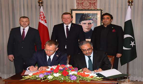 Belarusian, Pakistani FMs envision closer cooperation
