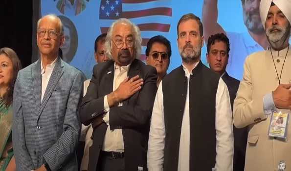 Rahul Gandhi bestows the Lifetime Achievement Award on George Abraham