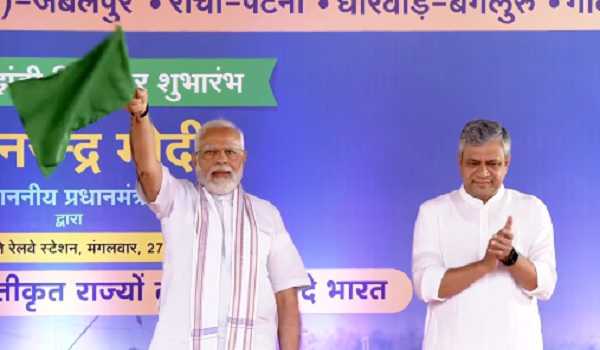 Modi flags off Vande Bharat trains