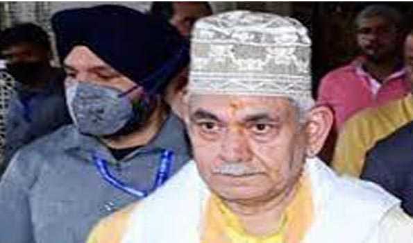 LG Sinha paid obeisance at Hazratbal shrine, reviewed arrangements for Eid-ul-Adha