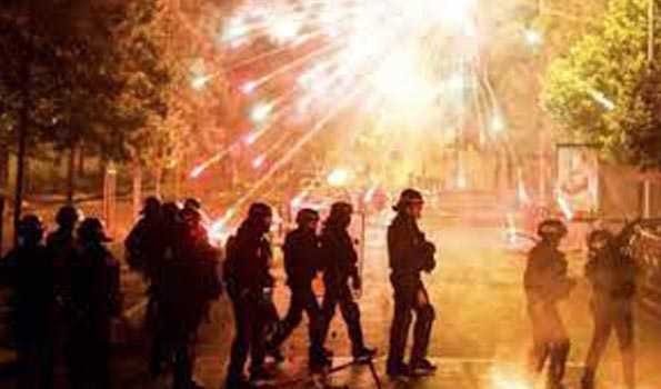 660 people detained in France during violent protests overnight