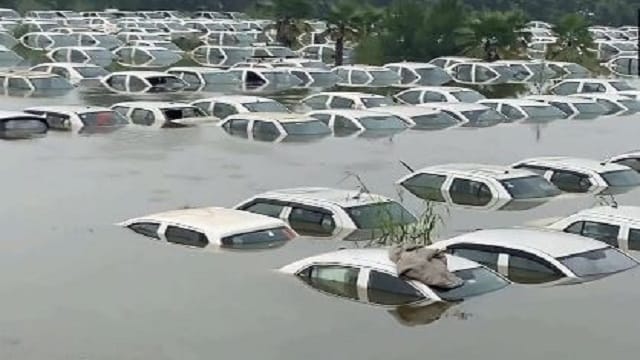 300 cars get submerged as Hindon River floods area in Greater Noida