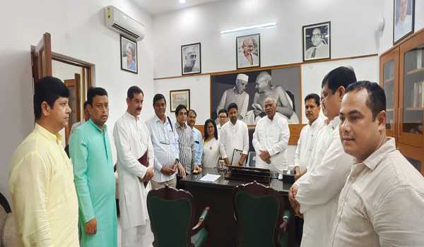 11 Oppn parties from Assam meet Kharge over delimitation exercise in state