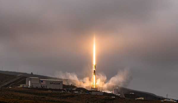 SpaceX launches 48 more Starlink internet satellites into space