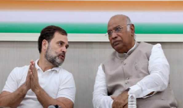 Kharge holds meeting with party’s Maharashtra unit