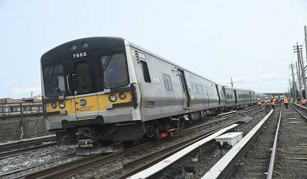 13 injured after train derailment in New York City