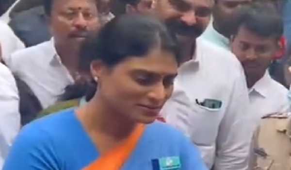 YS Sharmila put under house arrest amidst support for Gajwel villagers’ protest