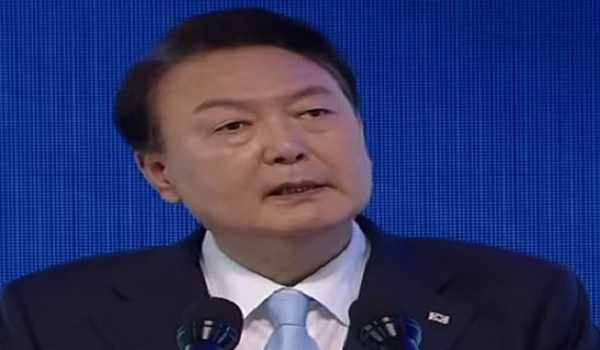 S. Korean president’s approval rating falls to 34 pc: poll