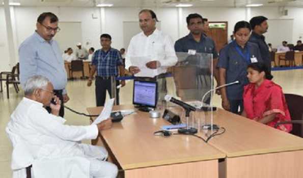 Nitish directs authorities for immediate action into complaints made in Janta Darbar